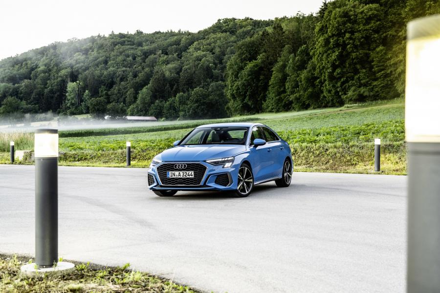  Audi A3 Sedan 35 TDI S-Line 2020 года  (WW) (фото 24 из 42)